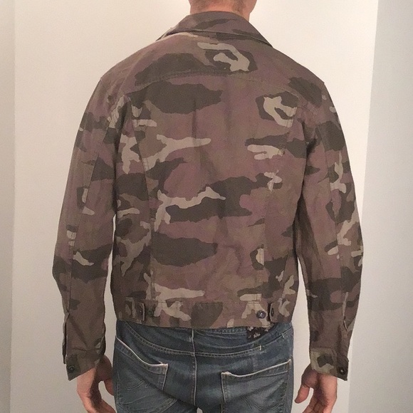 Levi Strauss & co camel jean jacket, size medium - Picture 2 of 7